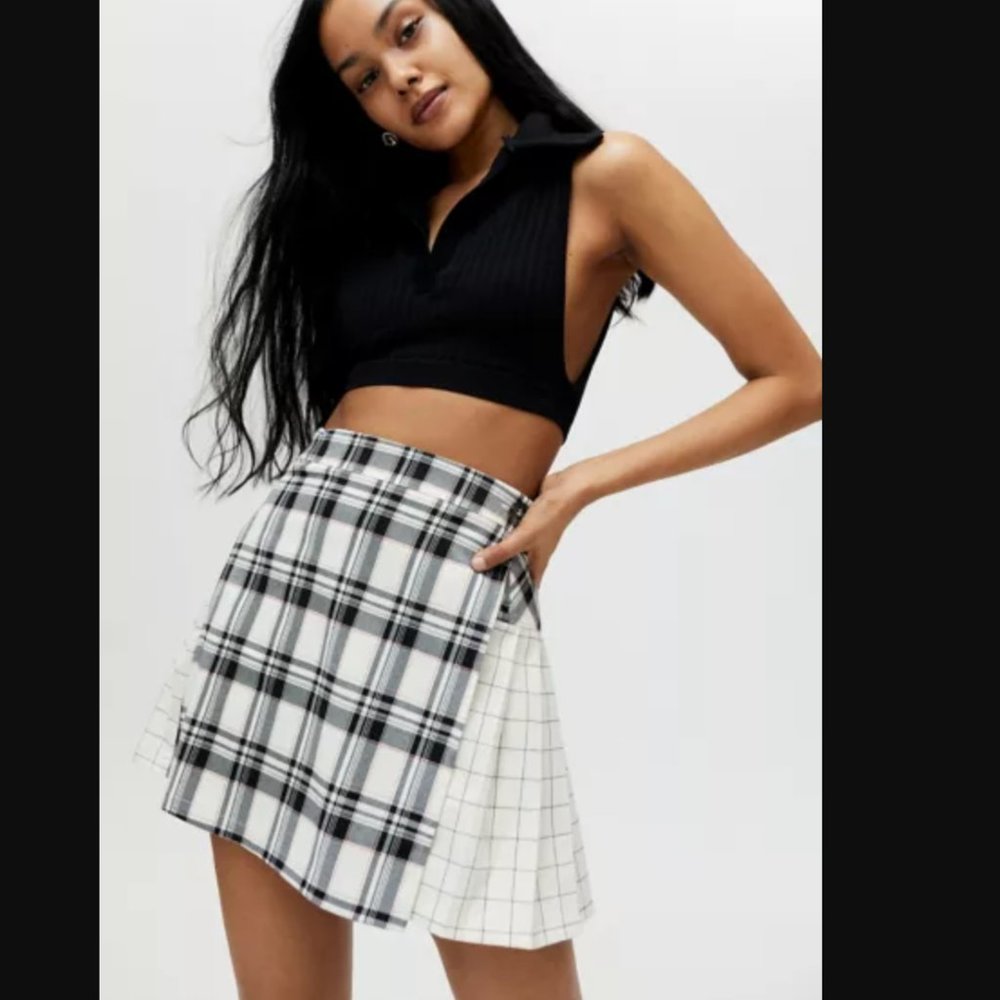 Urban Outfitters Plaid Patterned Pleated Mini Skirt NWOT